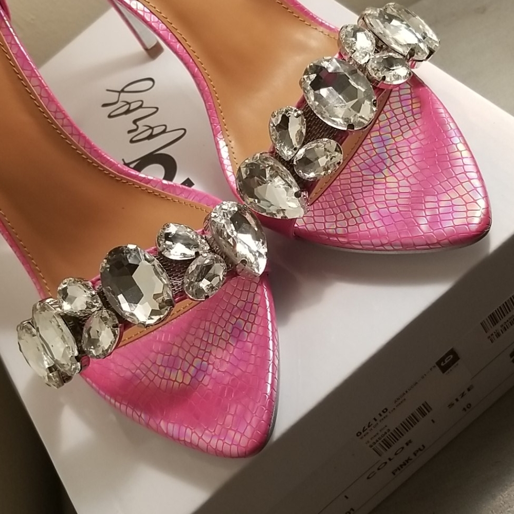 Shoes - Picture 8 of 8